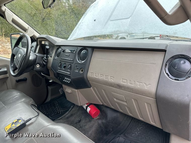 image for item DR2756 2009 Ford F450 Super Duty flatbed truck