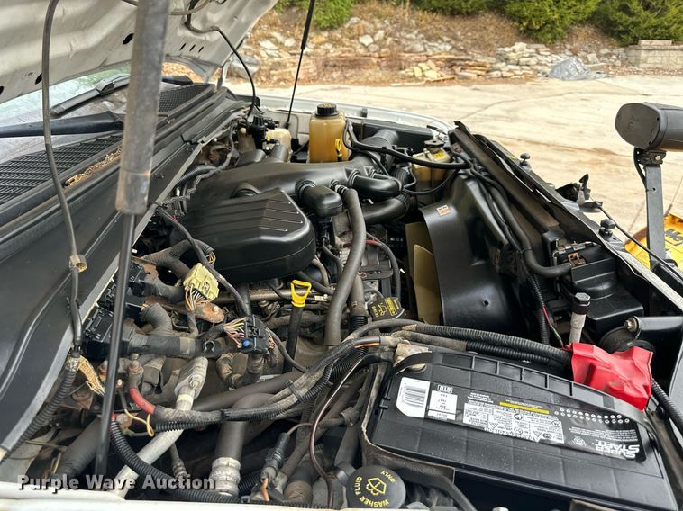 image for item DR2756 2009 Ford F450 Super Duty flatbed truck