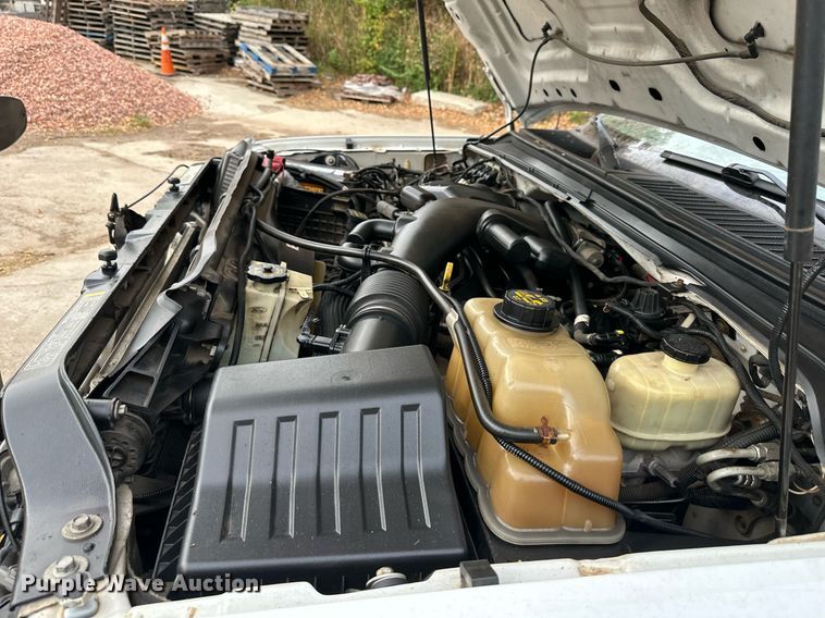 image for item DR2756 2009 Ford F450 Super Duty flatbed truck