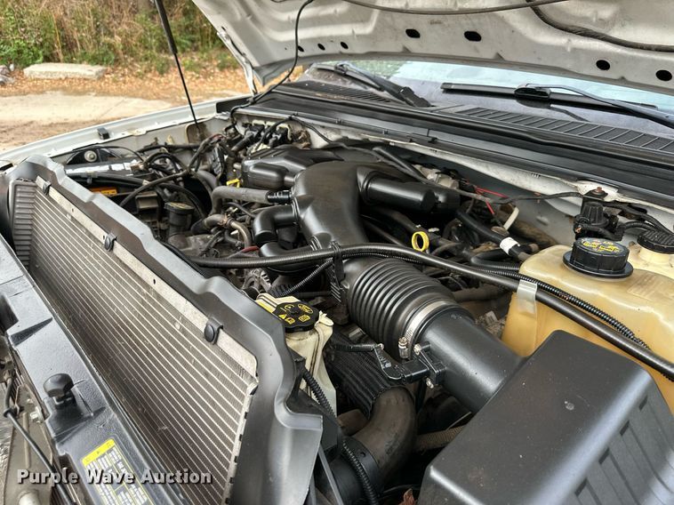 image for item DR2756 2009 Ford F450 Super Duty flatbed truck