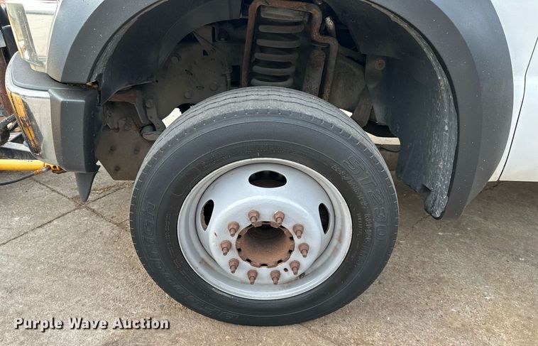 image for item DR2756 2009 Ford F450 Super Duty flatbed truck