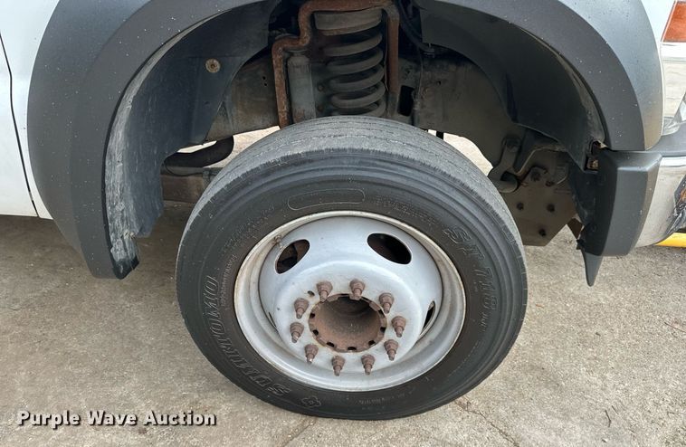 image for item DR2756 2009 Ford F450 Super Duty flatbed truck