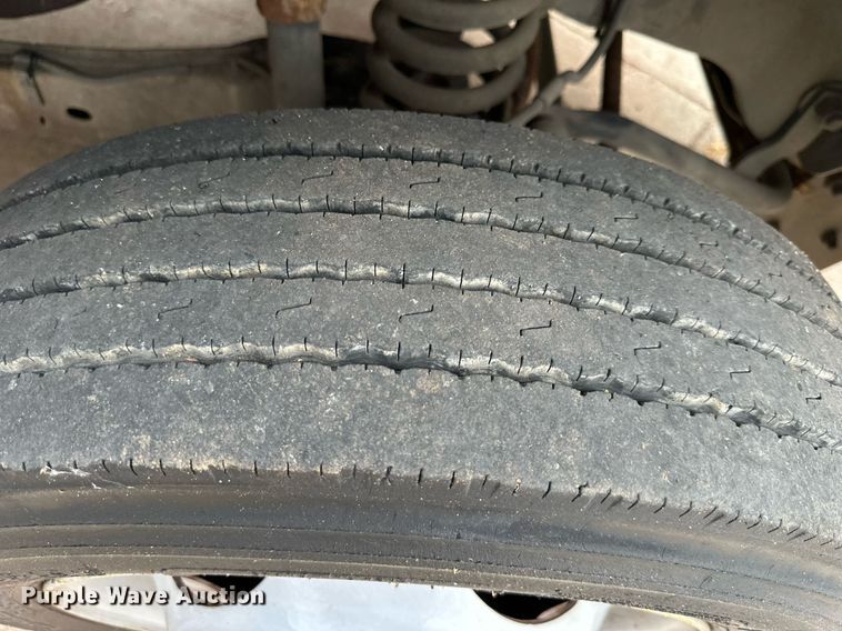 image for item DR2756 2009 Ford F450 Super Duty flatbed truck