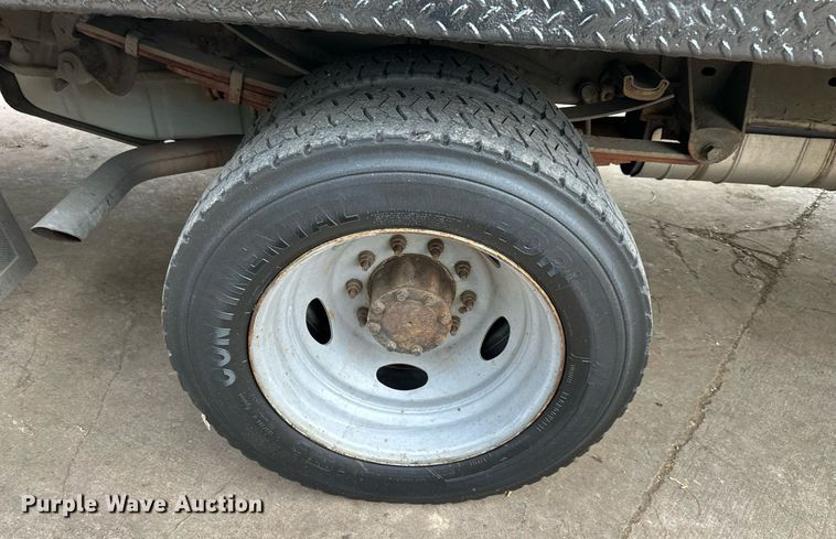 image for item DR2756 2009 Ford F450 Super Duty flatbed truck