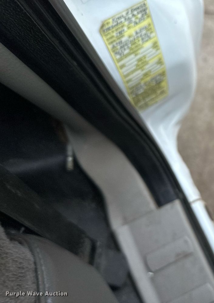 image for item DR2756 2009 Ford F450 Super Duty flatbed truck