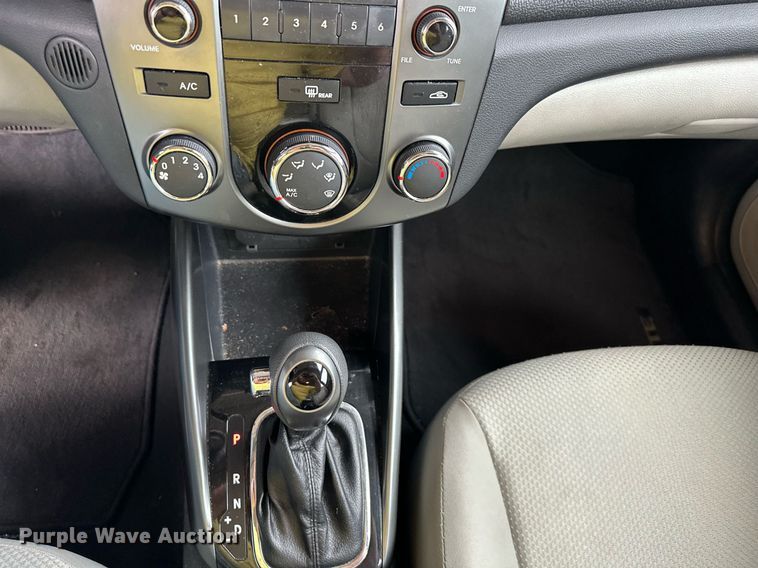 image for item DR2773 2013 Kia Forte 