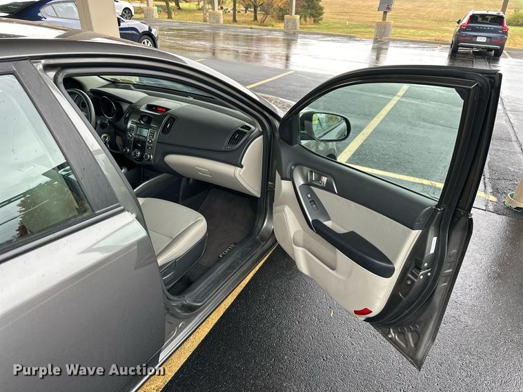 image for item DR2773 2013 Kia Forte 