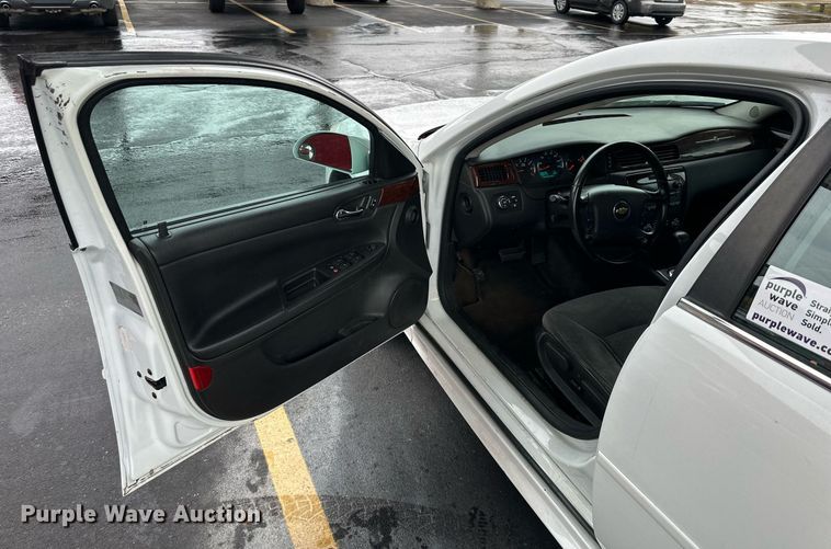 image for item DR2774 2011 Chevrolet Impala LT 