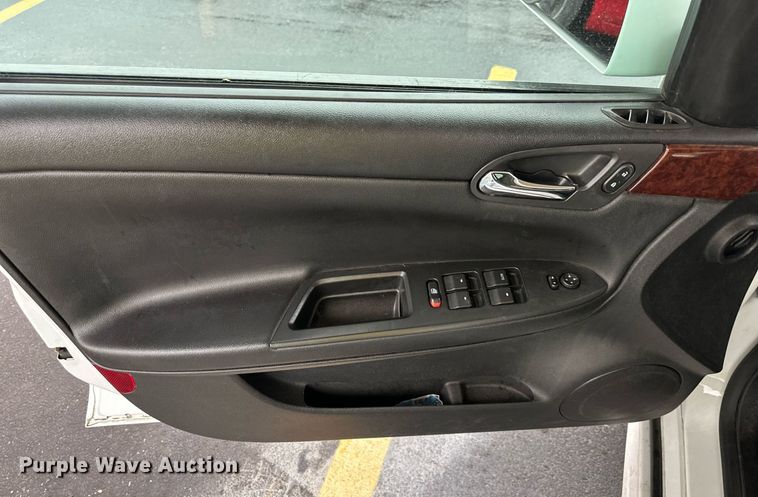 image for item DR2774 2011 Chevrolet Impala LT 