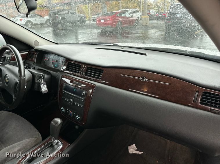 image for item DR2774 2011 Chevrolet Impala LT 