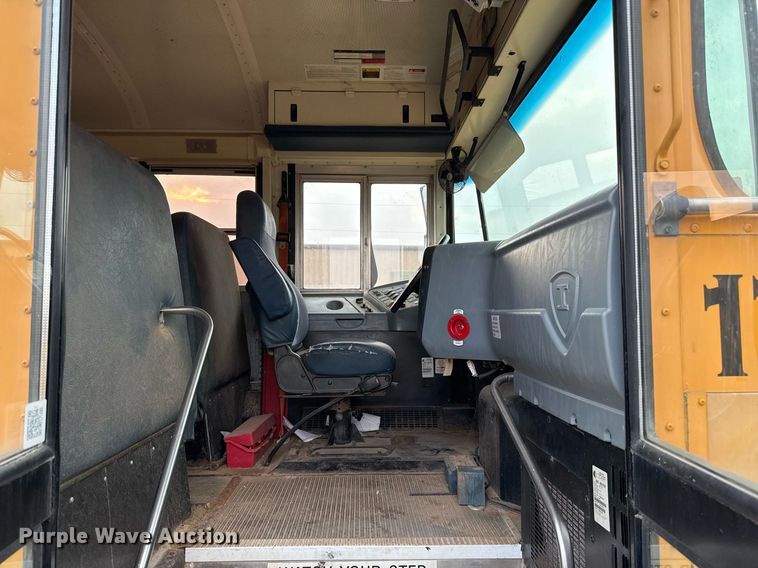 image for item DS2917 2012 International  CE school bus