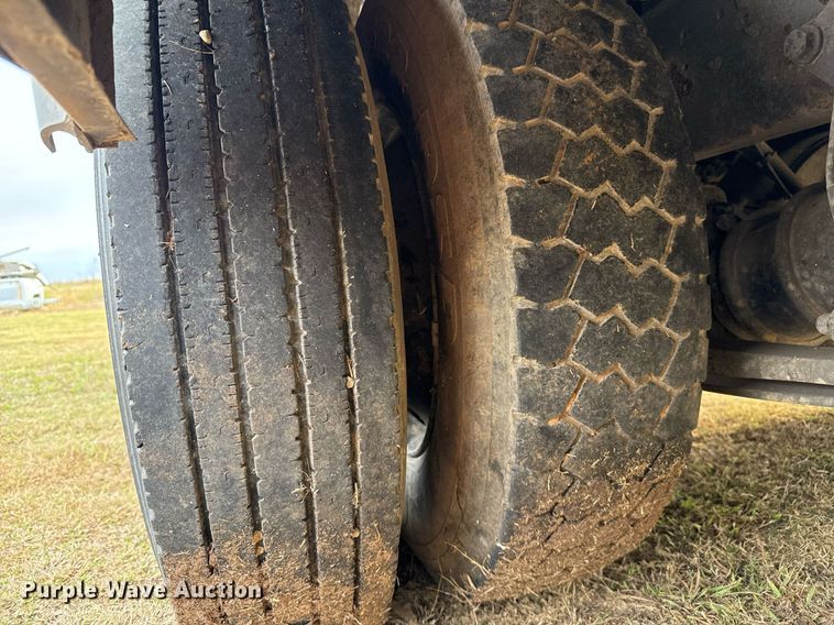 image for item DS2917 2012 International  CE school bus