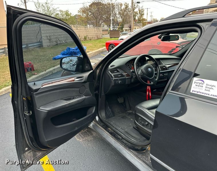 image for item DS3130 2009 BMW X48I SUV