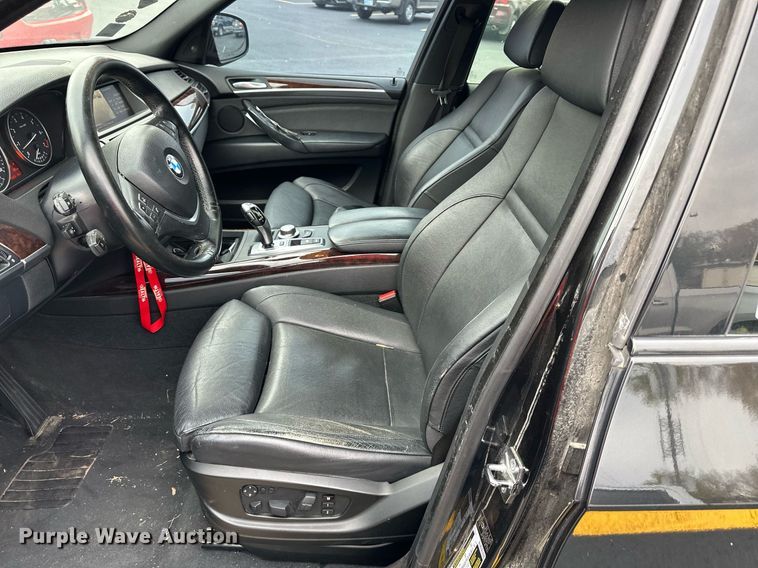 image for item DS3130 2009 BMW X48I SUV