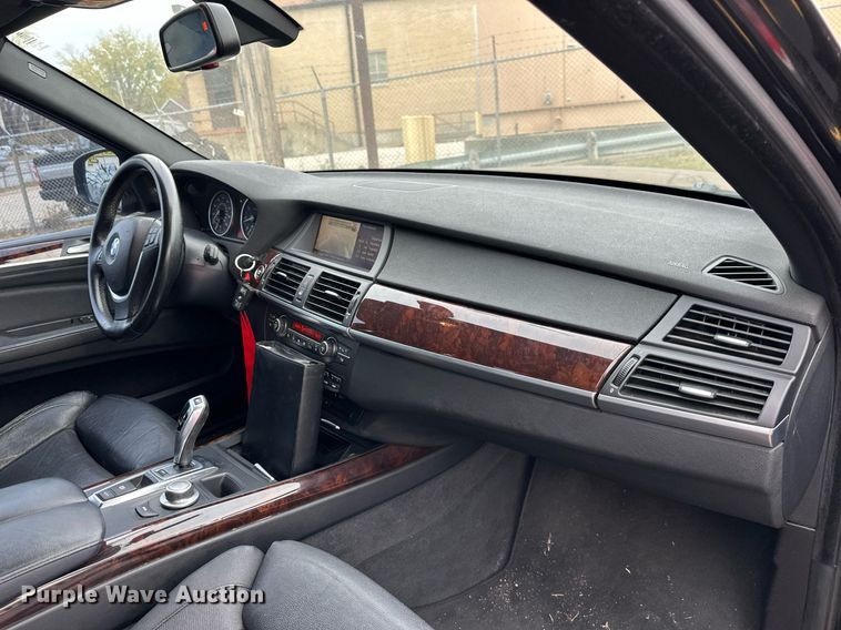 image for item DS3130 2009 BMW X48I SUV