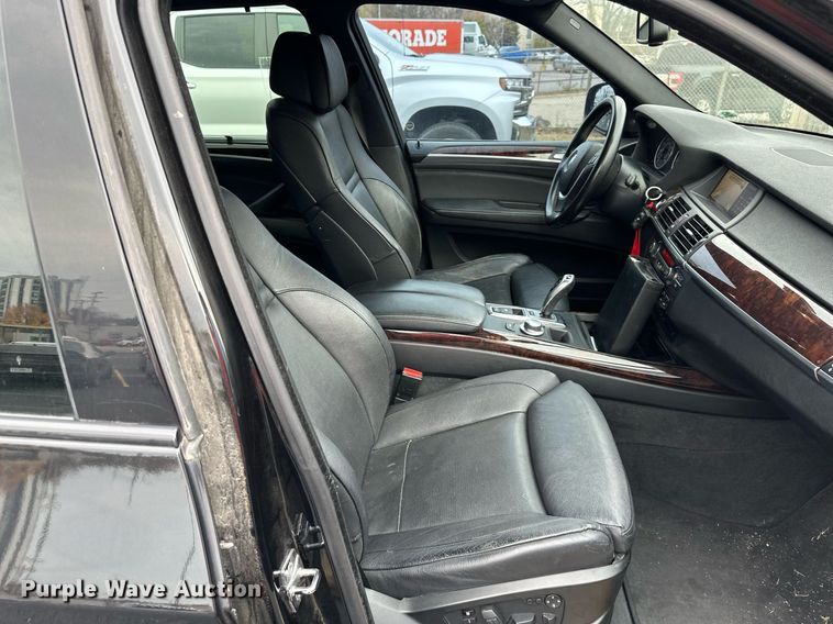 image for item DS3130 2009 BMW X48I SUV