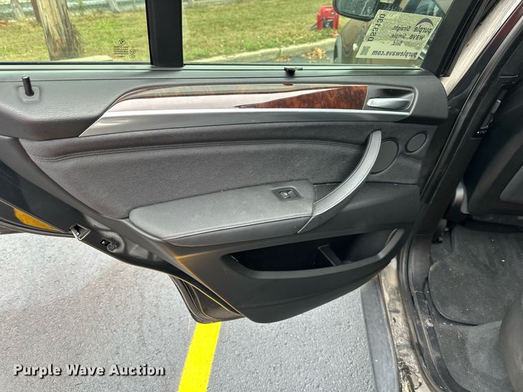 image for item DS3130 2009 BMW X48I SUV