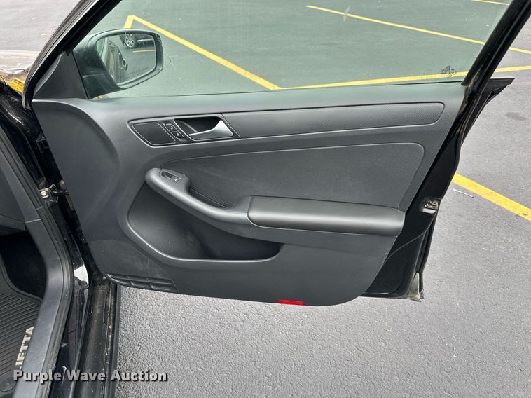 image for item DS3132 2014 Volkswagen Jetta S 