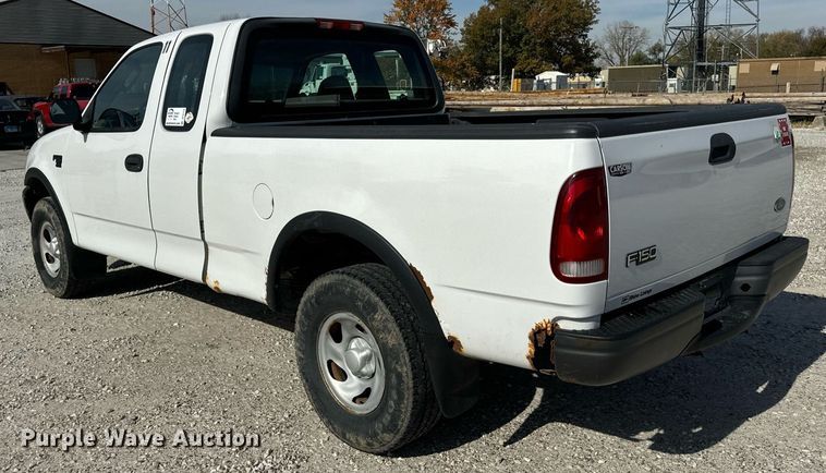 image for item DT2113 2002 Ford  F150XL SuperCab pickup truck