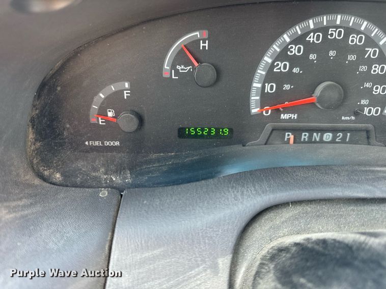 image for item DT2113 2002 Ford  F150XL SuperCab pickup truck