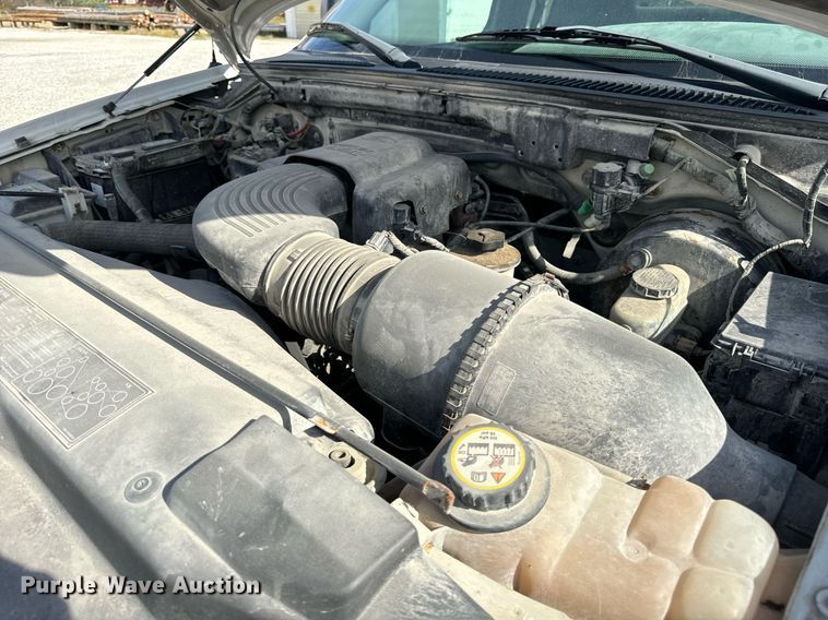 image for item DT2113 2002 Ford  F150XL SuperCab pickup truck