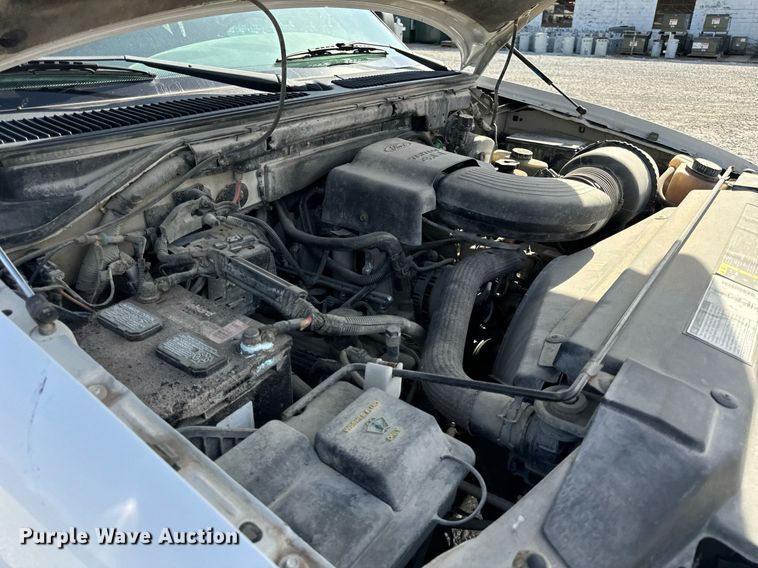 image for item DT2113 2002 Ford  F150XL SuperCab pickup truck