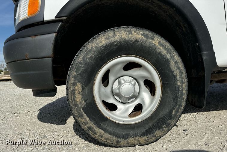 image for item DT2113 2002 Ford  F150XL SuperCab pickup truck