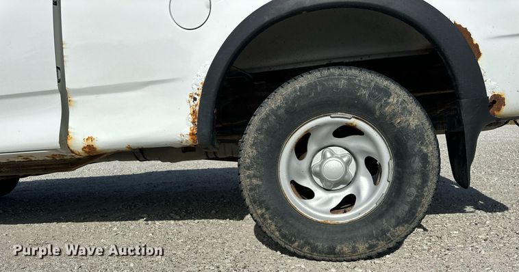 image for item DT2113 2002 Ford  F150XL SuperCab pickup truck