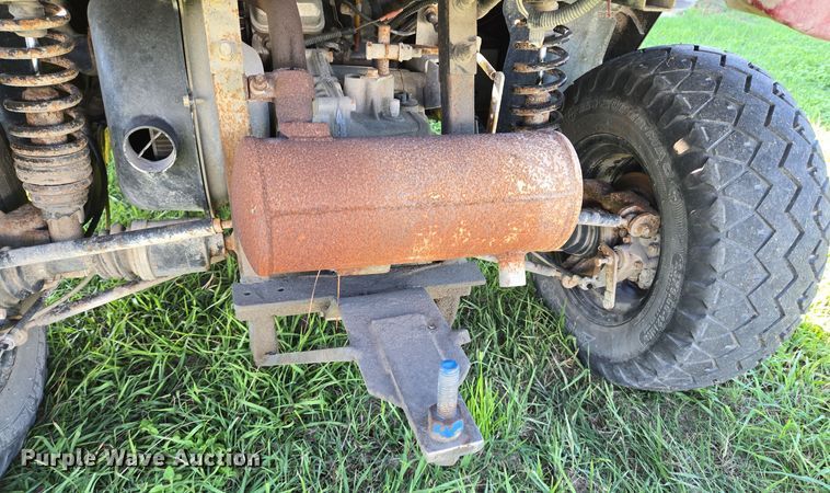 image for item DT5336 2015 Club Car utility vehicle