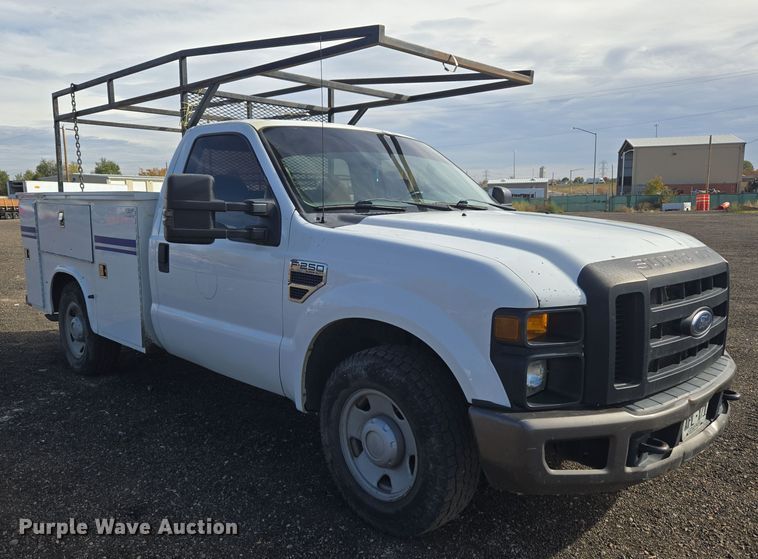 image for item DT7001 2008 Ford F250 Super Duty XL utility bed pickup truck