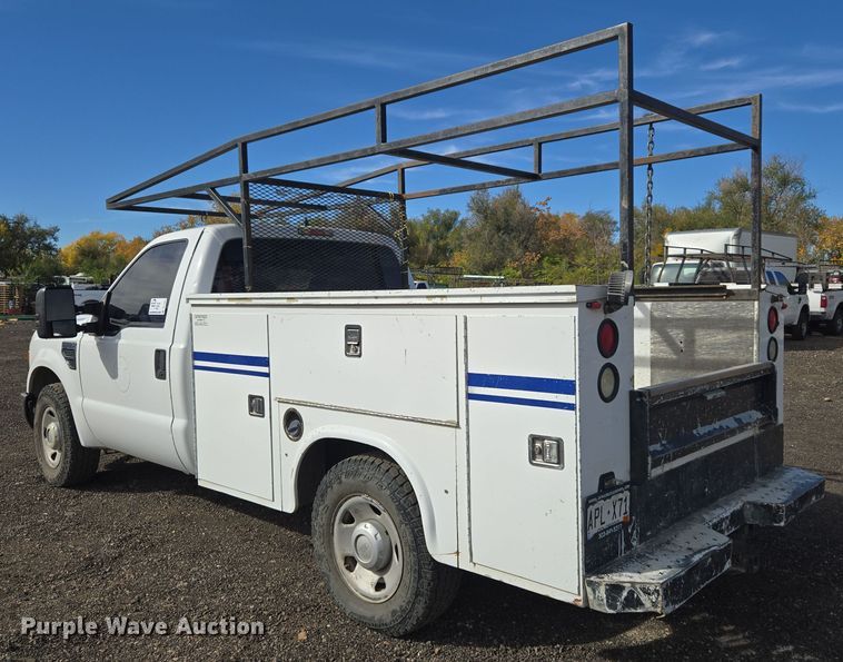 image for item DT7001 2008 Ford F250 Super Duty XL utility bed pickup truck