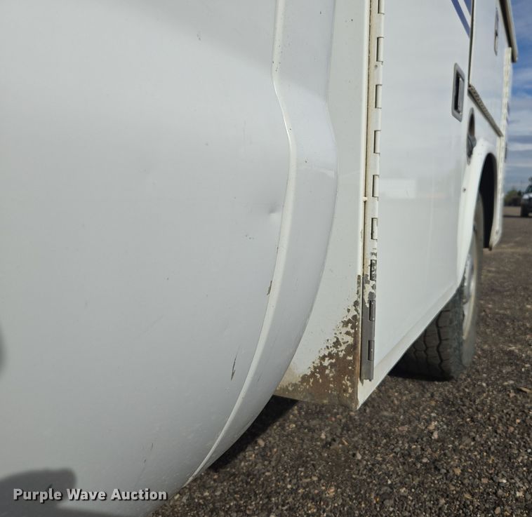 image for item DT7001 2008 Ford F250 Super Duty XL utility bed pickup truck