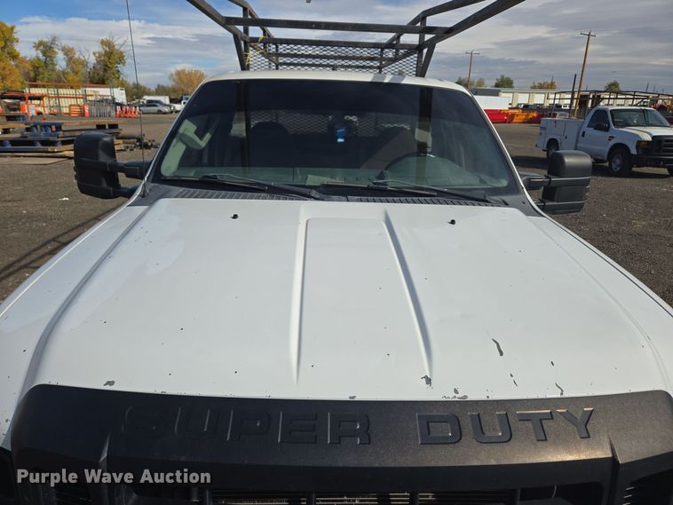 image for item DT7001 2008 Ford F250 Super Duty XL utility bed pickup truck