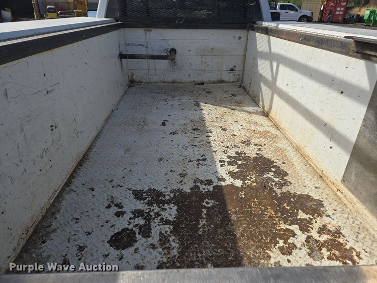 image for item DT7001 2008 Ford F250 Super Duty XL utility bed pickup truck
