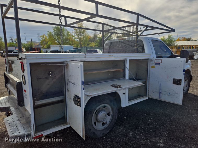 image for item DT7001 2008 Ford F250 Super Duty XL utility bed pickup truck