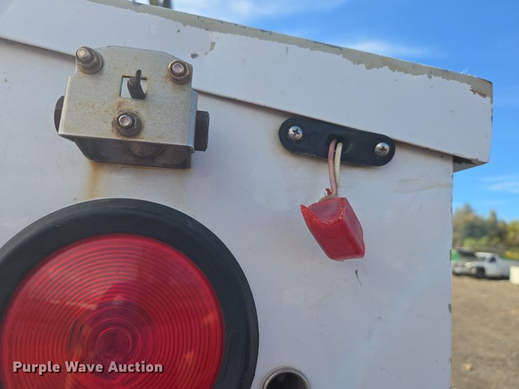 image for item DT7001 2008 Ford F250 Super Duty XL utility bed pickup truck