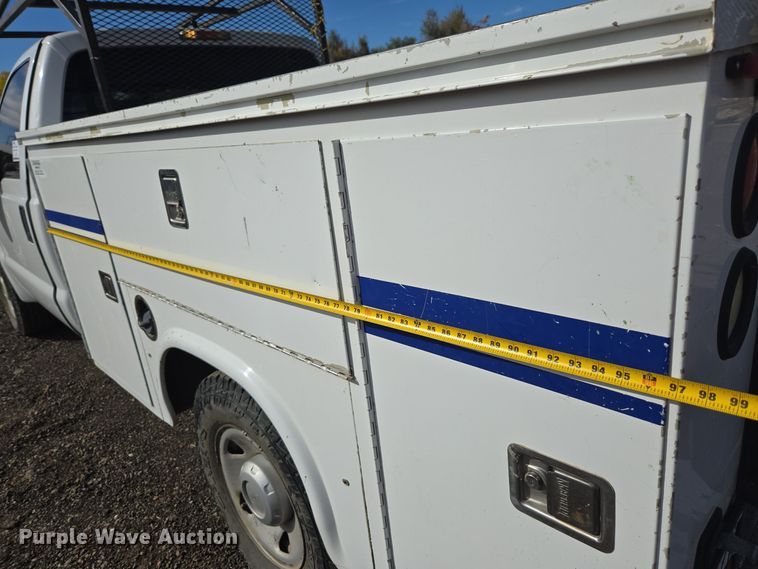 image for item DT7001 2008 Ford F250 Super Duty XL utility bed pickup truck