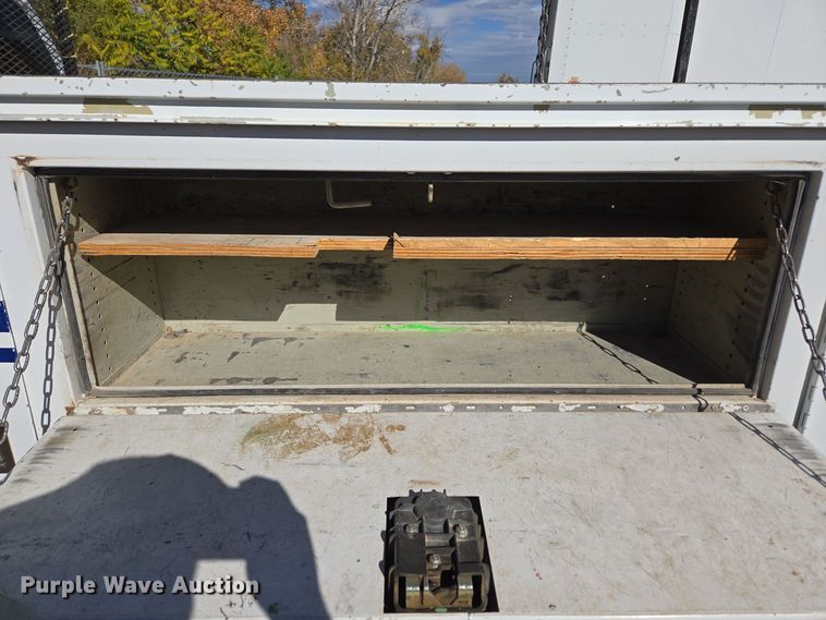 image for item DT7001 2008 Ford F250 Super Duty XL utility bed pickup truck