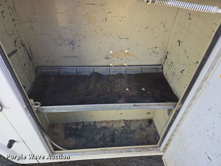 image for item DT7001 2008 Ford F250 Super Duty XL utility bed pickup truck