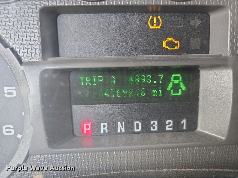 image for item DT7001 2008 Ford F250 Super Duty XL utility bed pickup truck