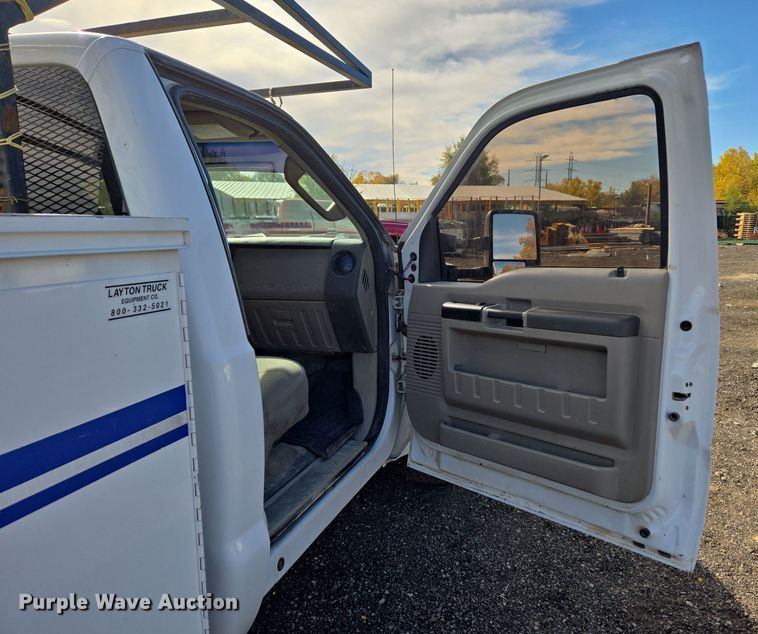 image for item DT7001 2008 Ford F250 Super Duty XL utility bed pickup truck