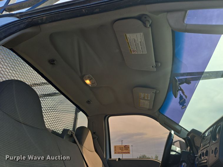 image for item DT7001 2008 Ford F250 Super Duty XL utility bed pickup truck