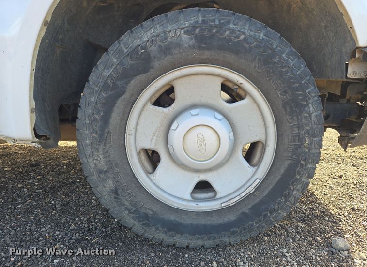 image for item DT7001 2008 Ford F250 Super Duty XL utility bed pickup truck