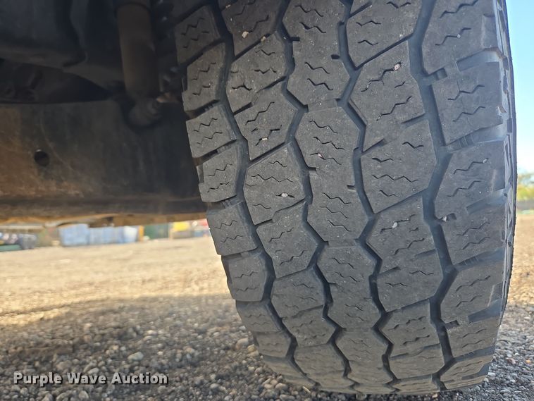 image for item DT7001 2008 Ford F250 Super Duty XL utility bed pickup truck