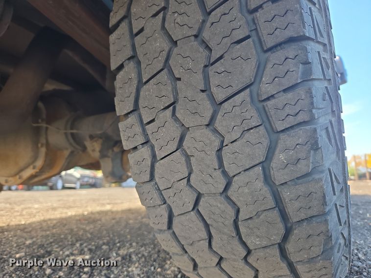 image for item DT7001 2008 Ford F250 Super Duty XL utility bed pickup truck