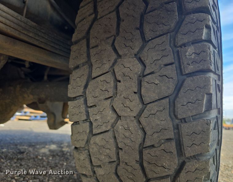 image for item DT7001 2008 Ford F250 Super Duty XL utility bed pickup truck