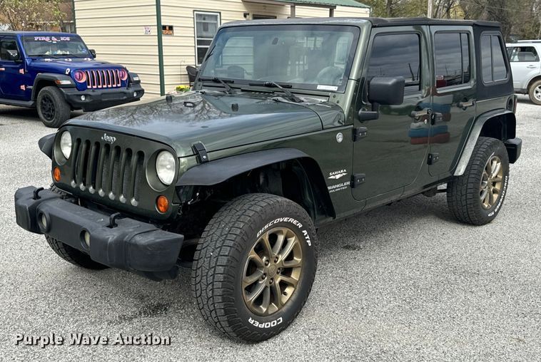 image for item DU9535 2007 Jeep Wrangler Unlimited Sahara SUV