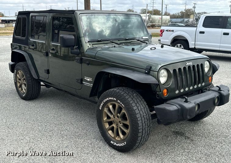 image for item DU9535 2007 Jeep Wrangler Unlimited Sahara SUV