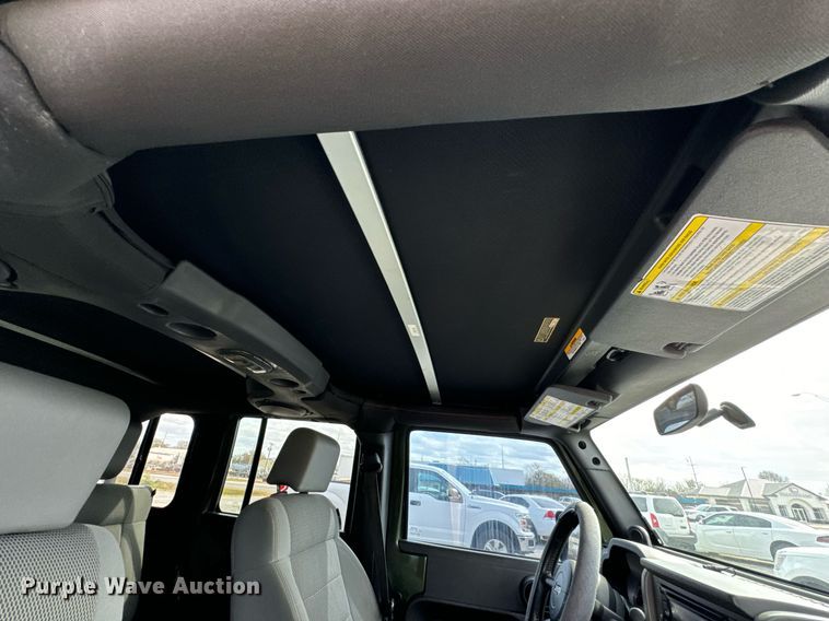 image for item DU9535 2007 Jeep Wrangler Unlimited Sahara SUV