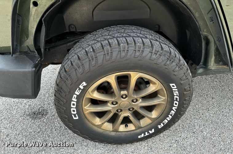 image for item DU9535 2007 Jeep Wrangler Unlimited Sahara SUV